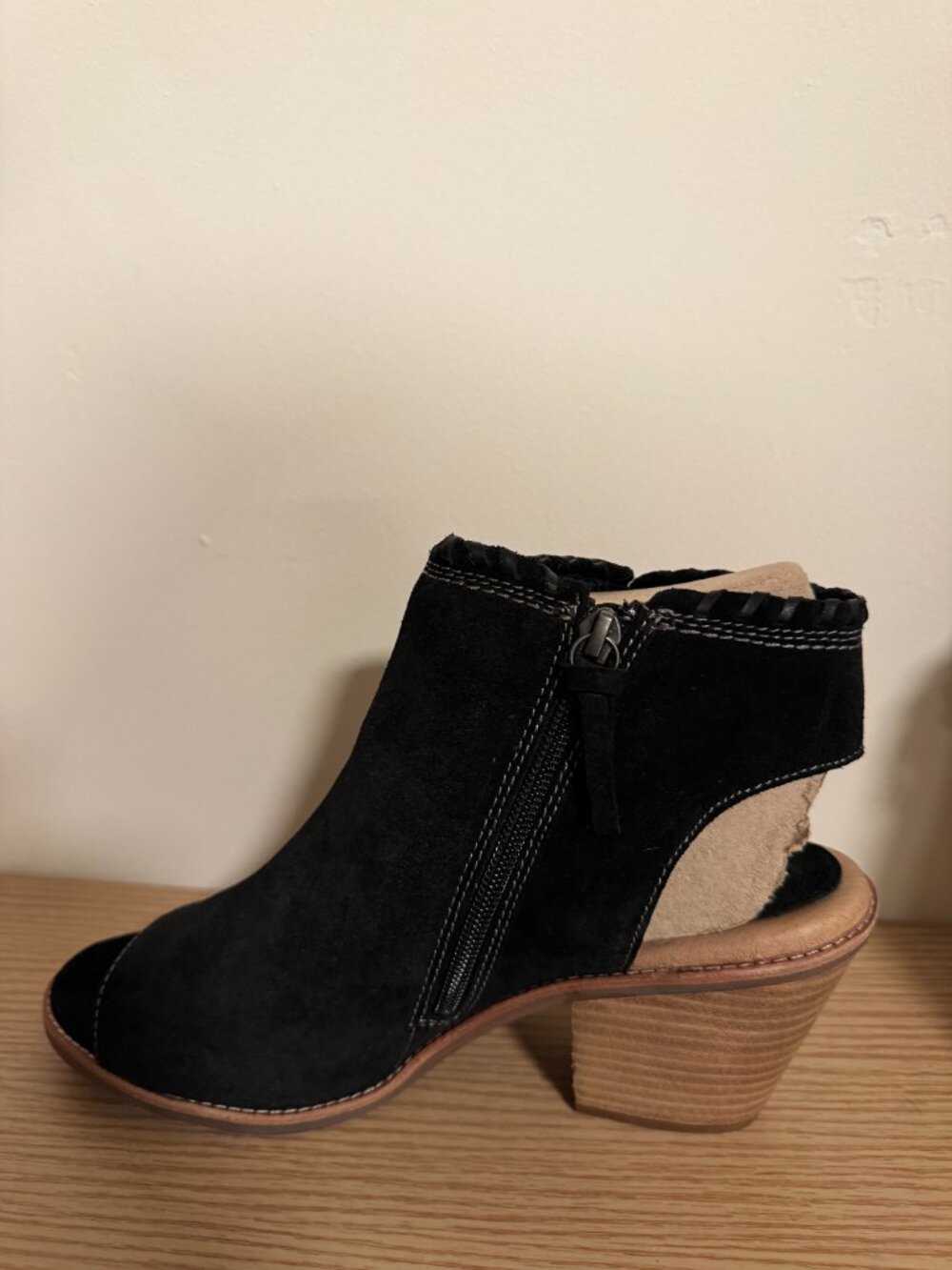 Sofft Black Suede Peep Toe Heeled Sandals / Booties – NWOB – Size 10 - Picture 3 of 6